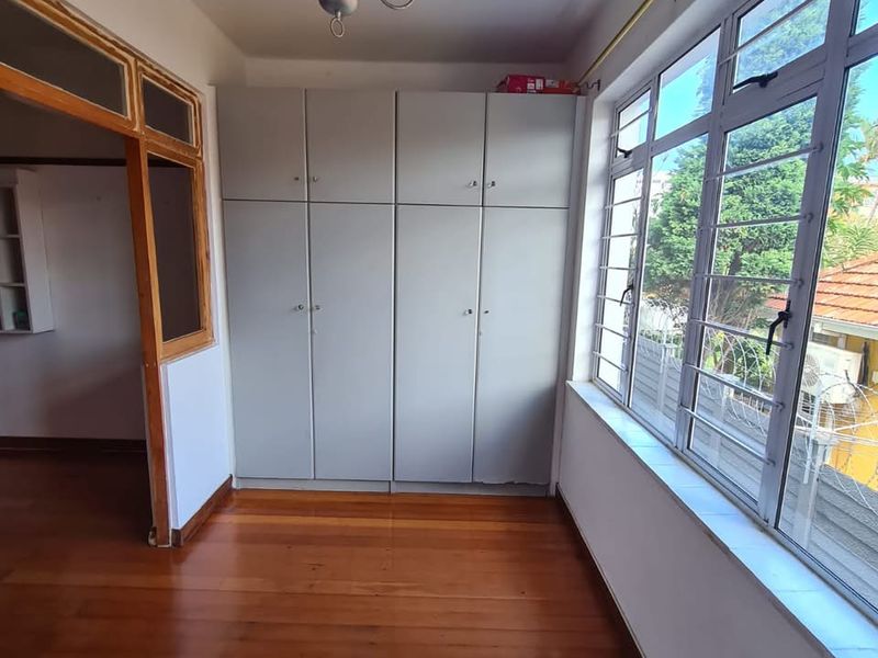 Charming Bachelor Apartment in the Heart of Essenwood - Photo 5