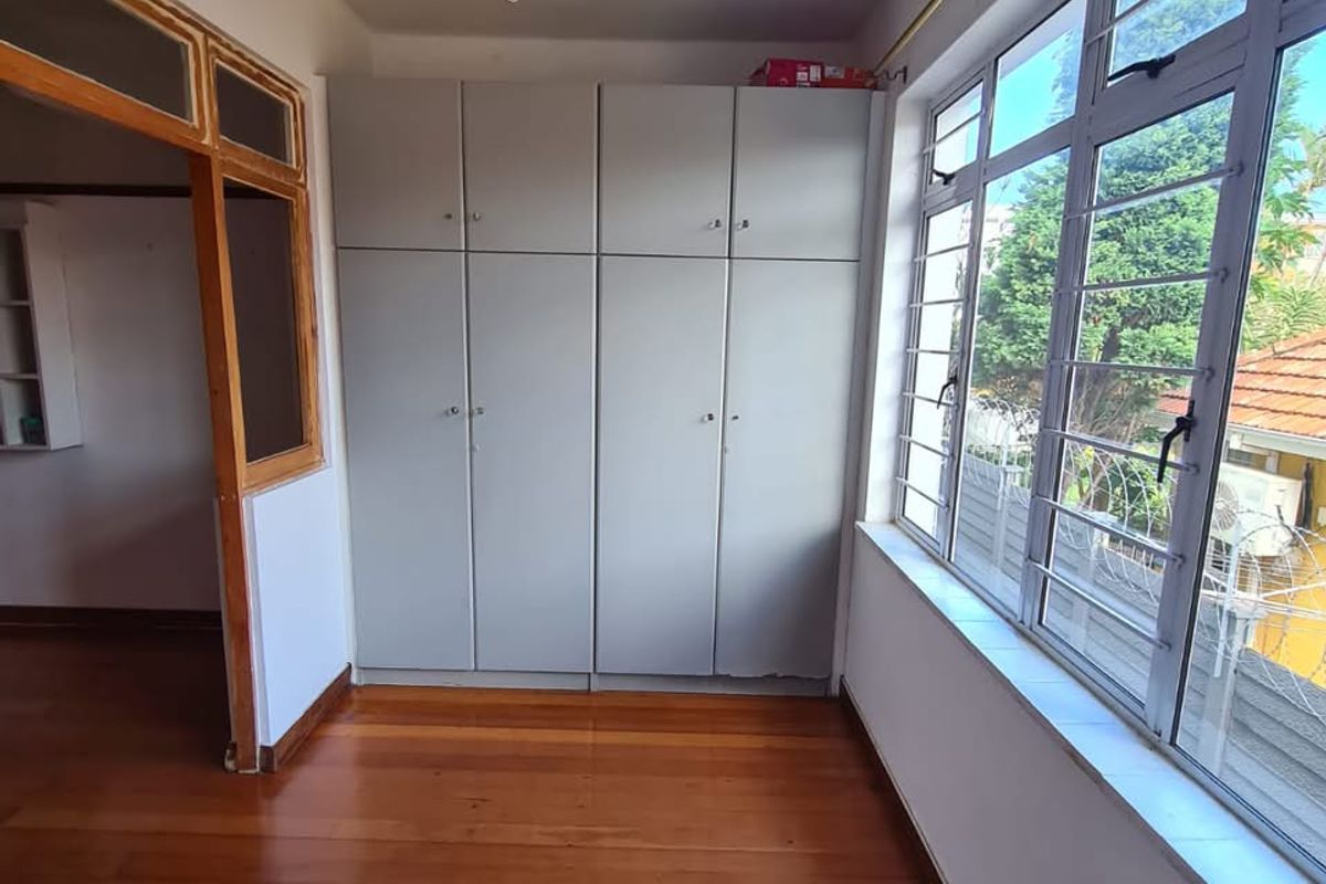 Charming Bachelor Apartment in the Heart of Essenwood - Photo 5