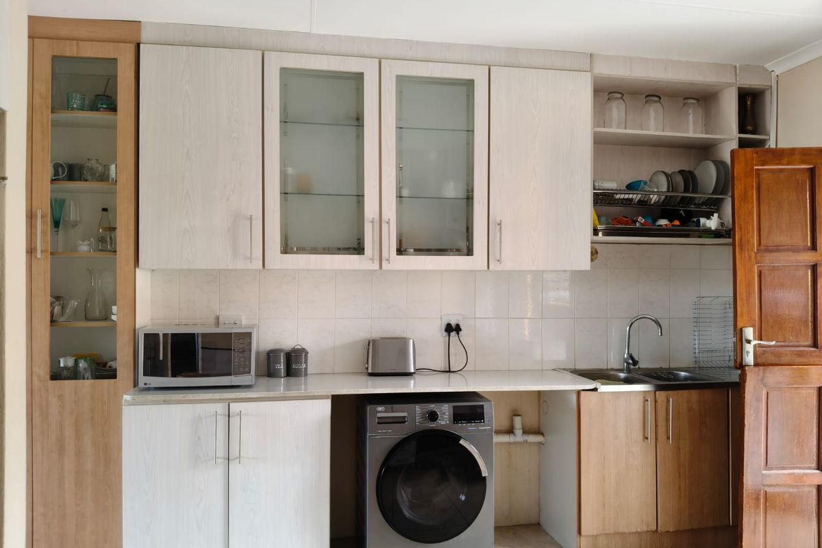 PRESTIGIOUS LUXURY GUESTHOUSE - Photo 5