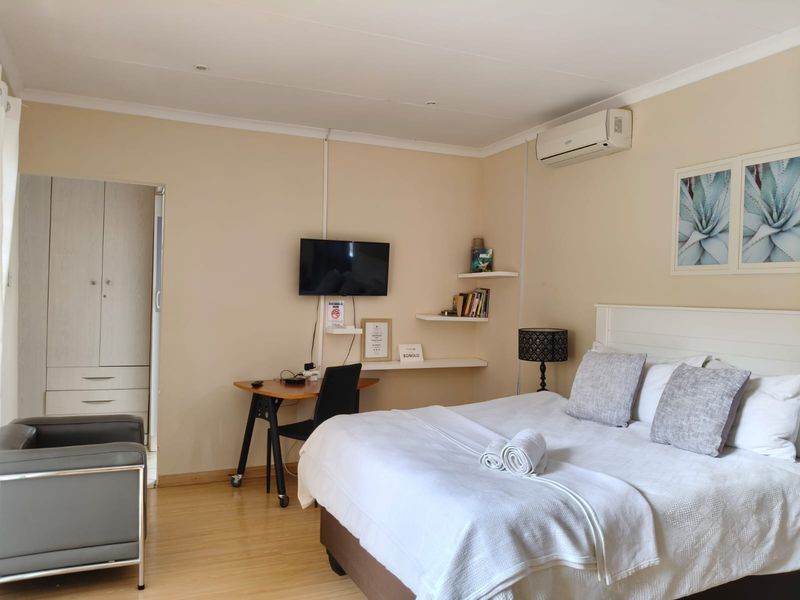 PRESTIGIOUS LUXURY GUESTHOUSE - Photo 10