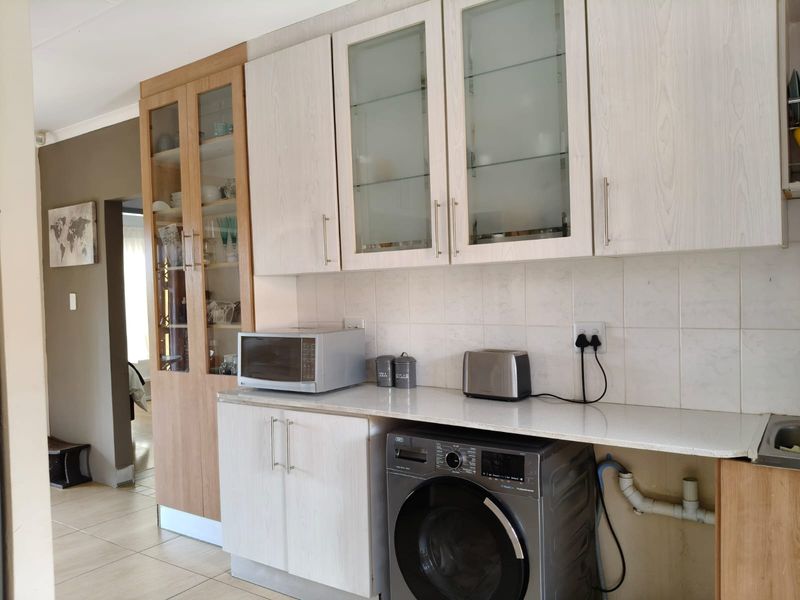 PRESTIGIOUS LUXURY GUESTHOUSE - Photo 4