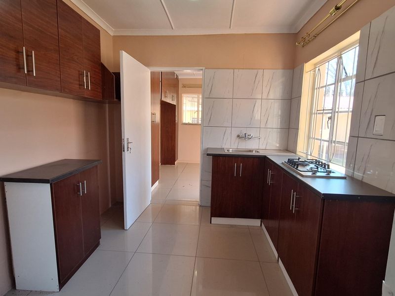 House with 2 flats for sale - Photo 9