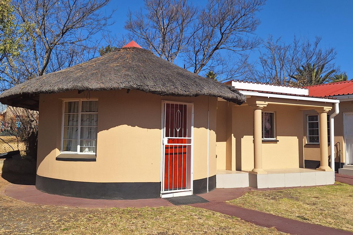 House with 2 flats for sale - Photo 3