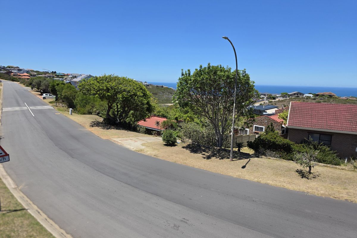 Prime 975m2 stand – A rare find in Dana Bay - Photo 4