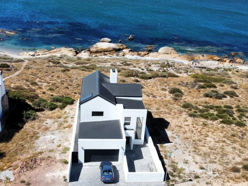 A Grand Slam Winner With Space, Style and Prime Uninterrupted Sea Views! It's called Location!!! - Photo 2