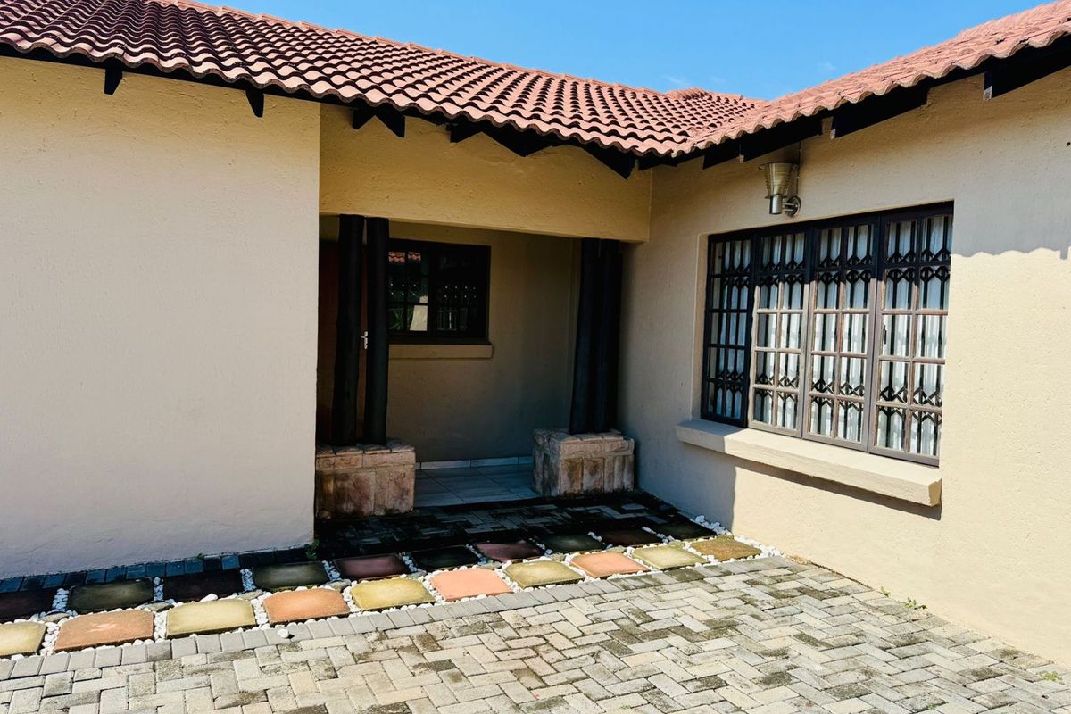 Modern 3-Bedroom Home for Sale in Theresapark - Photo 2