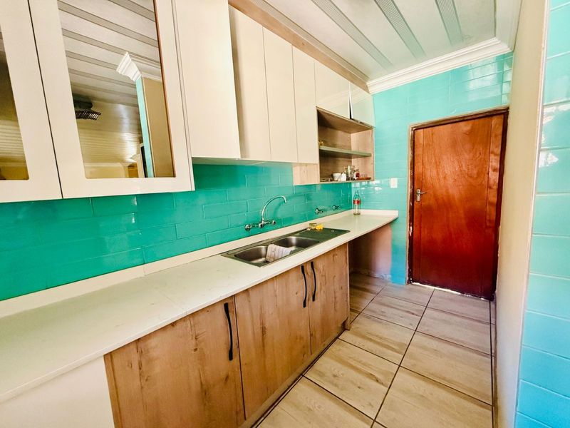 Modern 3-Bedroom Home for Sale in Theresapark - Photo 5