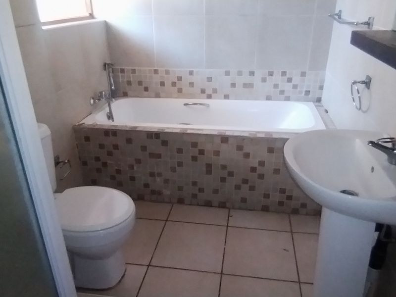 Flat Rental Monthly In Brakpan - Photo 9