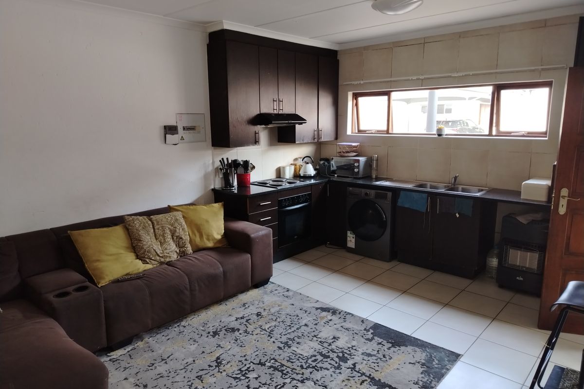 Flat Rental Monthly In Brakpan - Photo 2