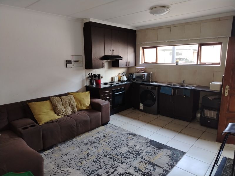 Flat Rental Monthly In Brakpan - Photo 2