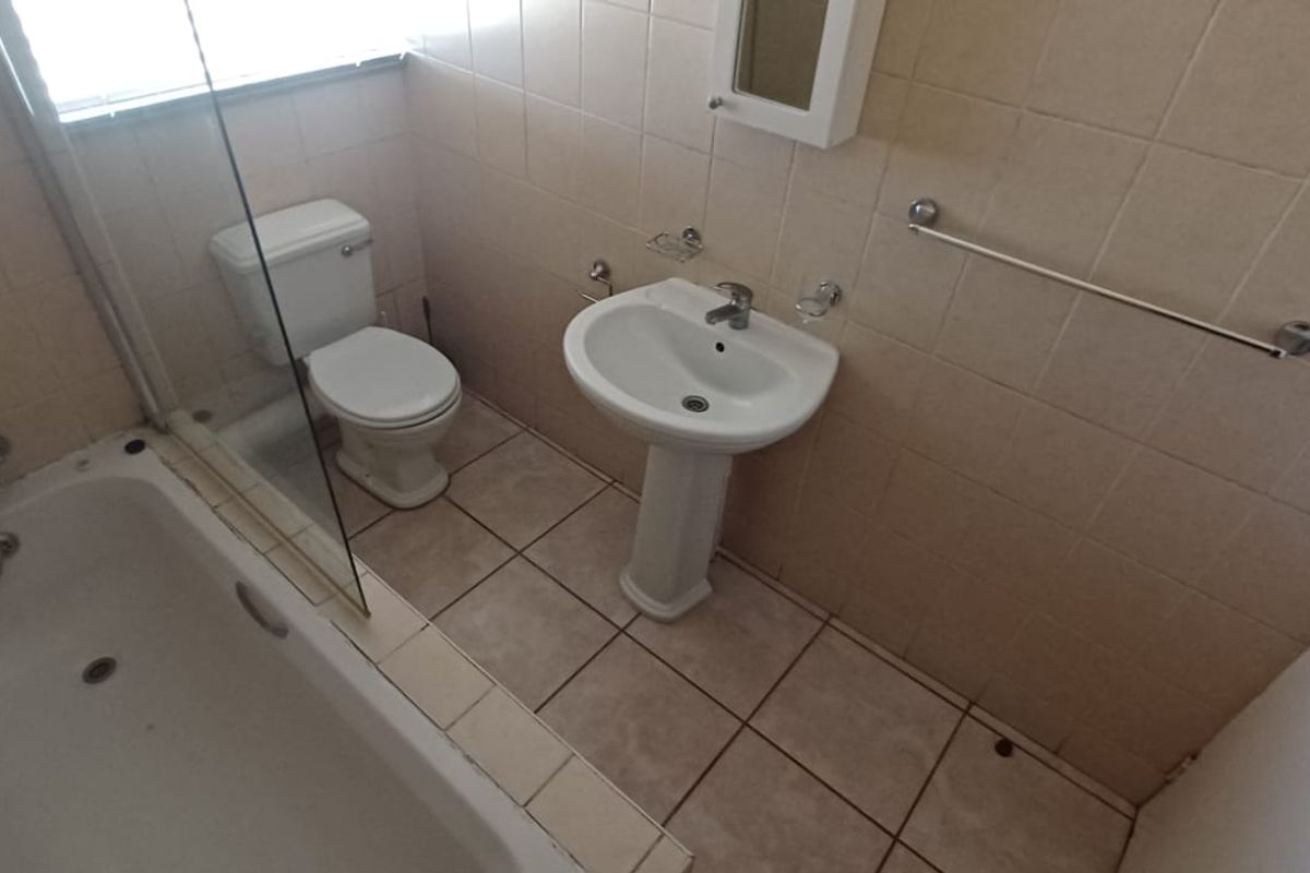 A perfect choice – Neat 2-Bedroom Unit in an Excellent Location - Photo 4