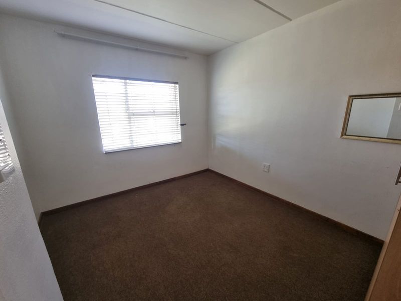 A perfect choice – Neat 2-Bedroom Unit in an Excellent Location - Photo 3