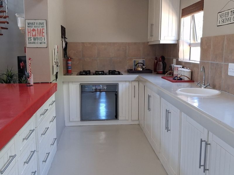 Two Homes, One Thoughtful Coastal Offering - Photo 10