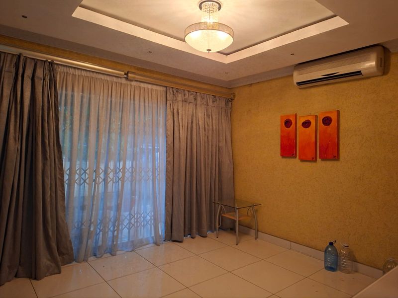 4 Bedroom Family Home with Lucrative Flatlet - Photo 7