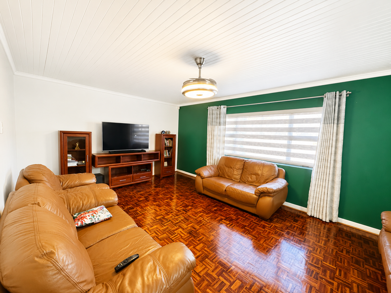 Spacious Family Living in a Prime Green Area Location - Photo 2