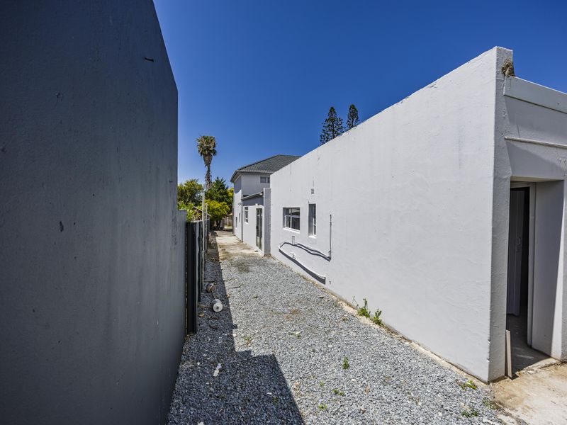 Double-Story, Double Houses, Double the Happiness — Sunnyridge Special!” - Photo 10