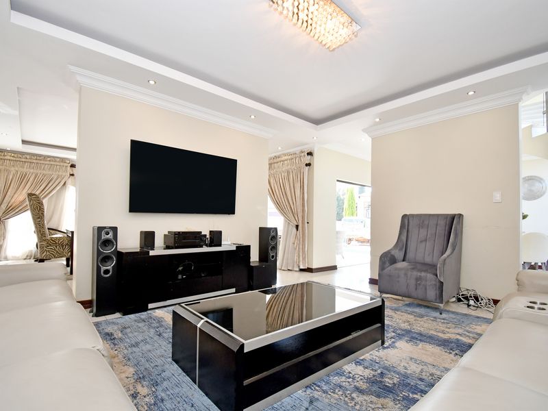 Every Once in a While, A Home Changes the Standard. This Is That Home. - Photo 10