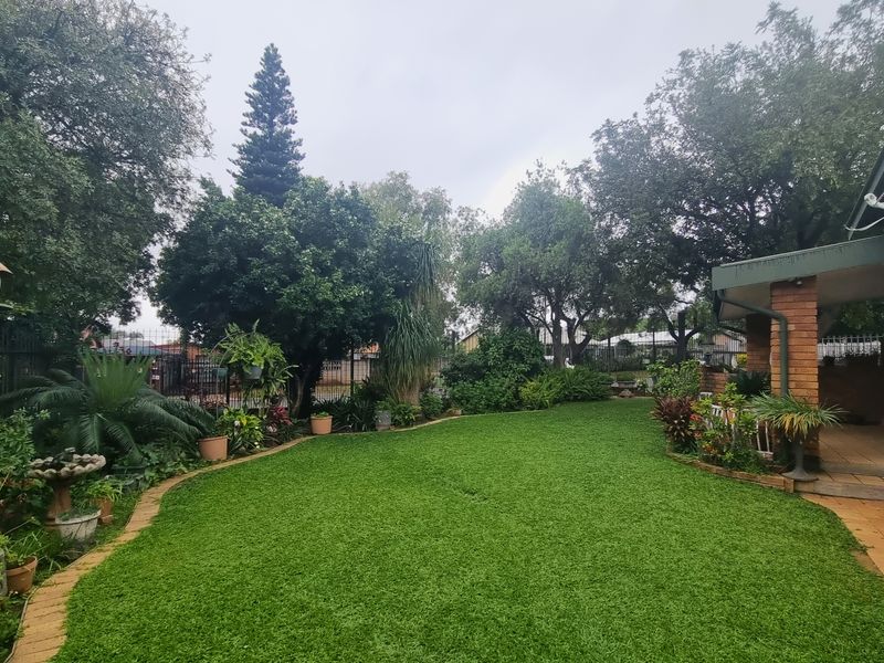 **Welcome to Your Dream Home in Protea Park, Rustenburg!** - Photo 4