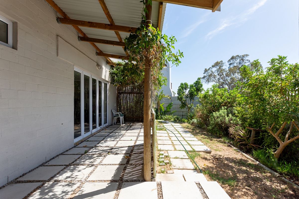 Charming Home With Endless Potential - Photo 4