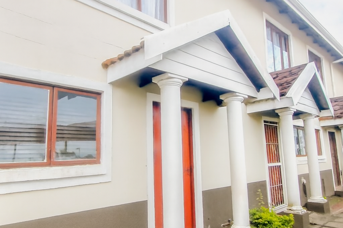 Discover Your Dream Starter Home! - Photo 2