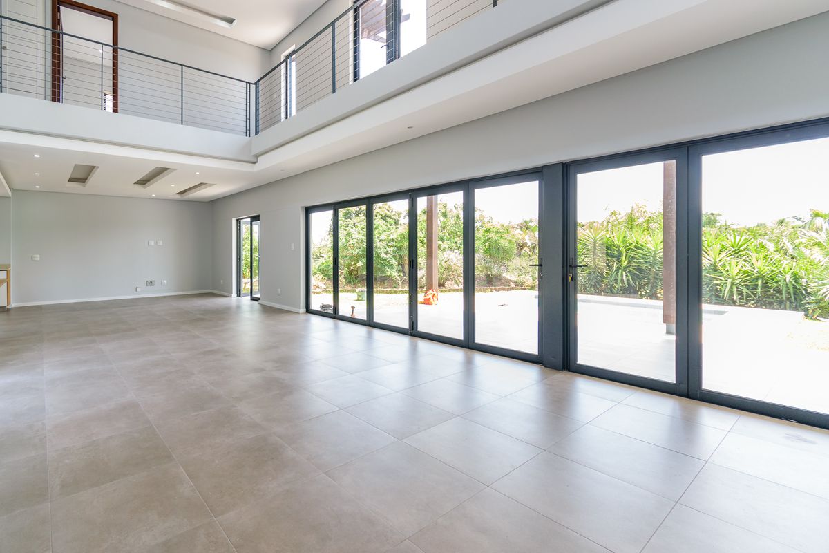 A Modern Masterpiece with Seamless Indoor-Outdoor Living - Photo 5