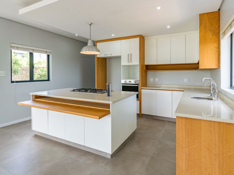 A Modern Masterpiece with Seamless Indoor-Outdoor Living - Photo 6