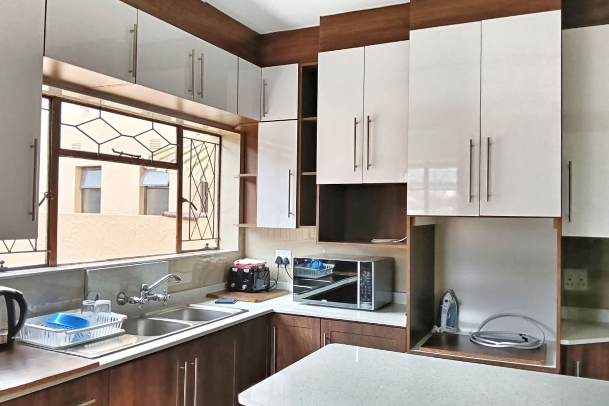 Beautiful Home with Spacious Granny Flat – Ideal for Corporate Rentals - Photo 2