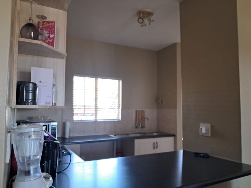 Beautiful 2-Bedroom Apartment in Cashan - Photo 3