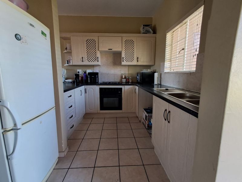 Beautiful 2-Bedroom Apartment in Cashan - Photo 2