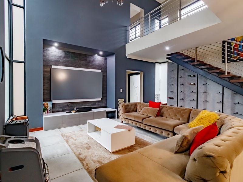 Modern Family Luxury in a Premier Security Estate - Photo 3