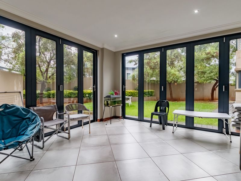 Modern Family Luxury in a Premier Security Estate - Photo 9