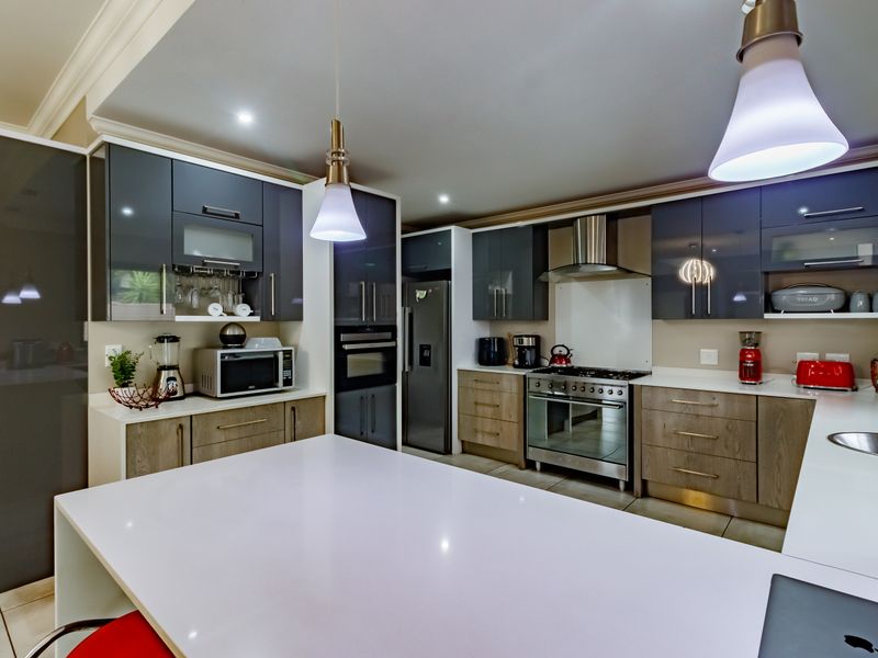 Modern Family Luxury in a Premier Security Estate - Photo 6