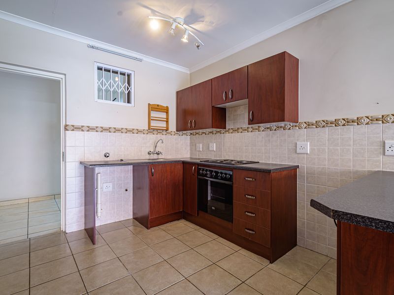 Cute, Cozy Retirement Unit on First Floor - Photo 7