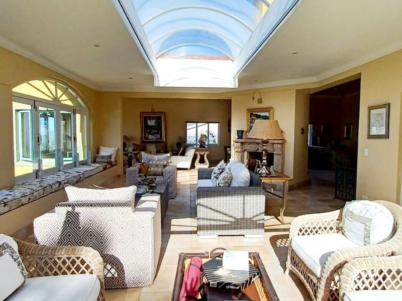 Mediterranean Home – Long-Term Coastal Living - Photo 10