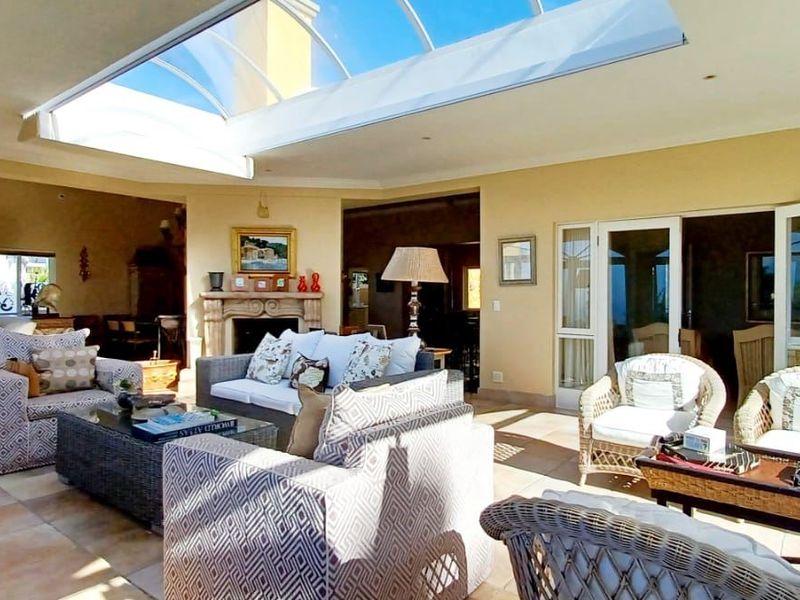 Mediterranean Home – Long-Term Coastal Living - Photo 9