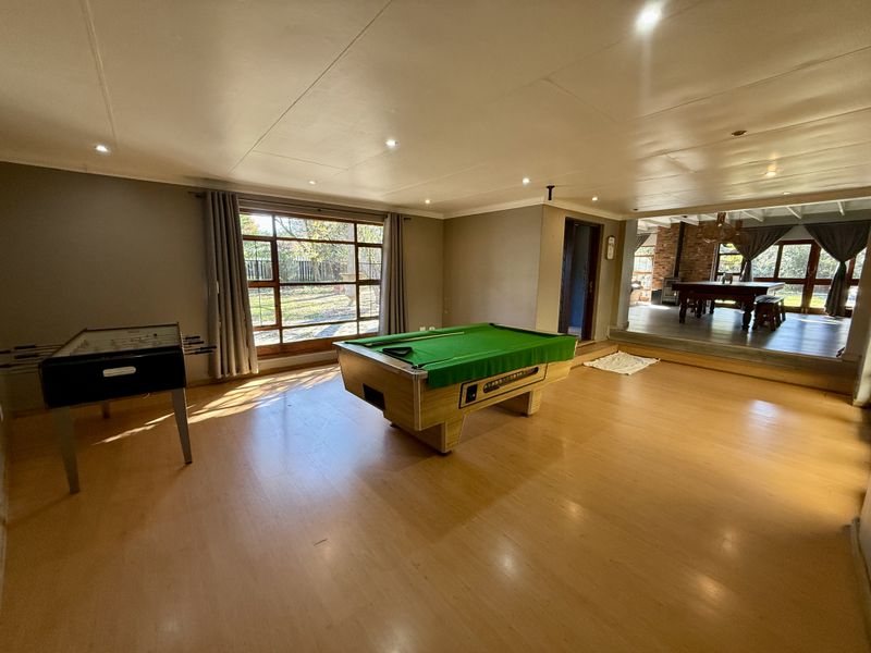 ENTERTAINMENT Property in the heart of the Green Area - Photo 9