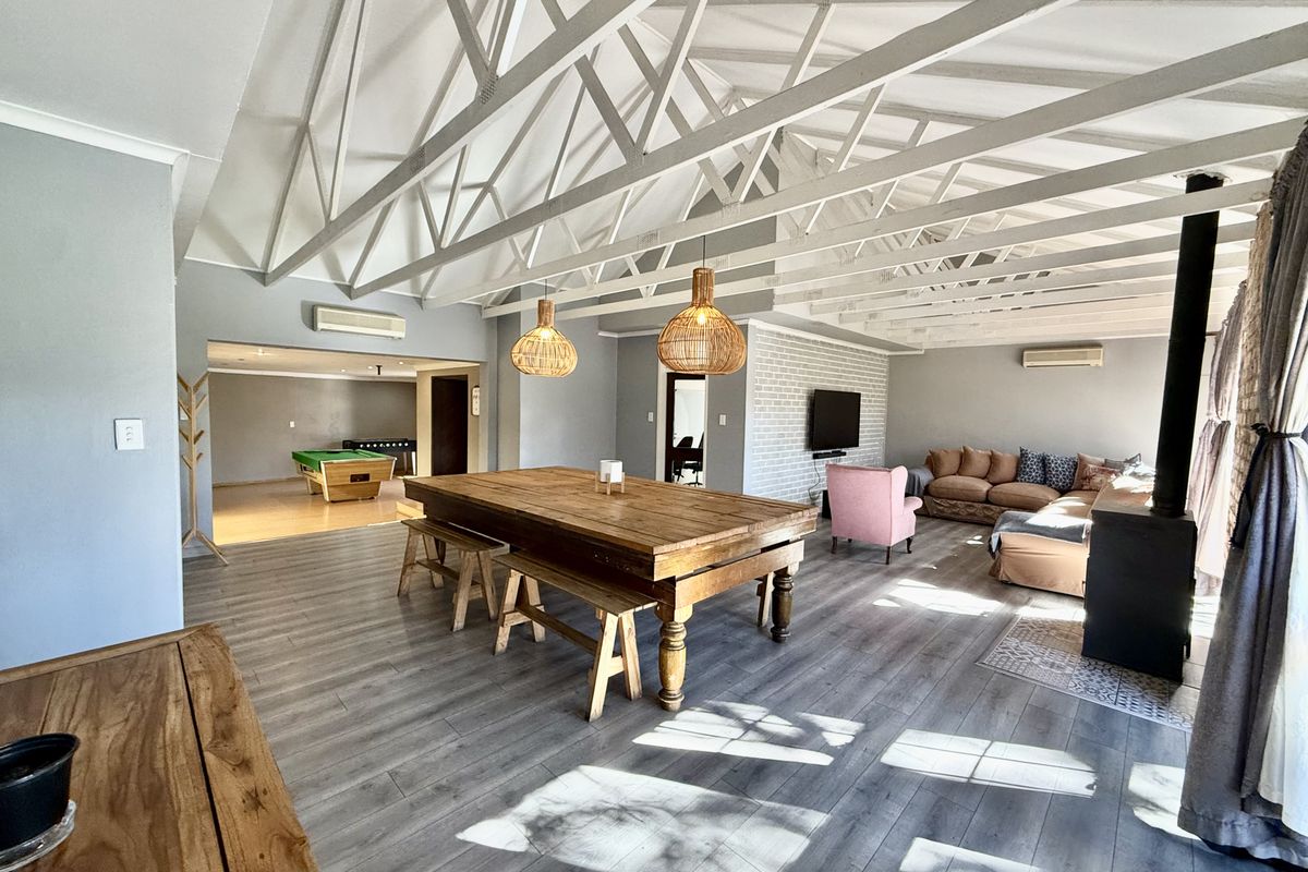 ENTERTAINMENT Property in the heart of the Green Area - Photo 4