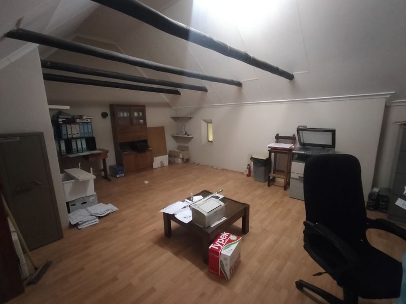 Spacious Lifestyle Property with Thatch Home, Flat & Pool in Heatherdale - Photo 9