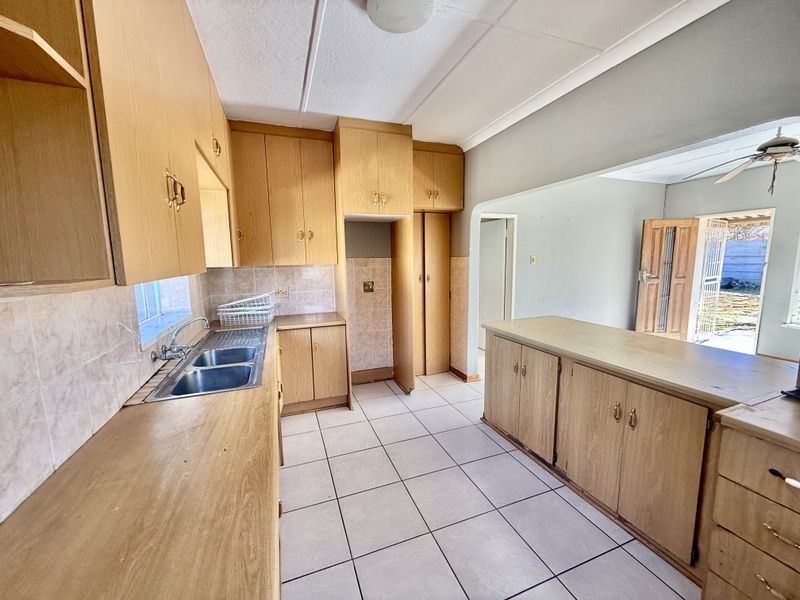 House To Let -Petfriendly -Water Included - Photo 5