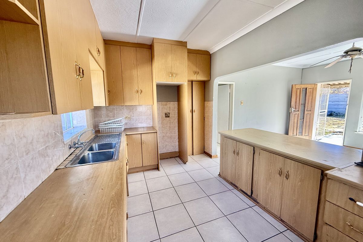 House To Let -Petfriendly -Water Included - Photo 5
