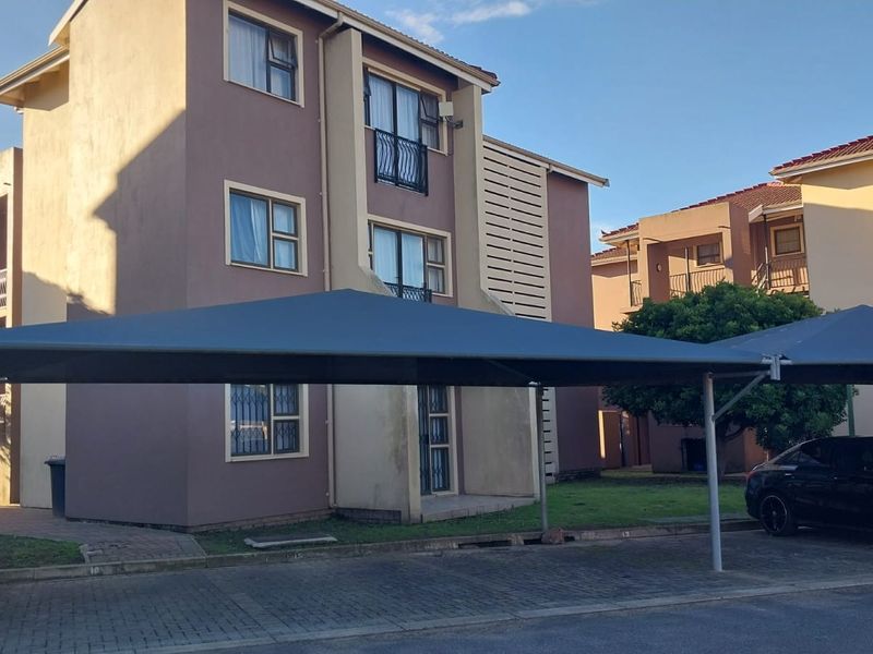 Modern 2- Bed, 2 -bath Apartment for Sale in Lennox Estate - Photo 5