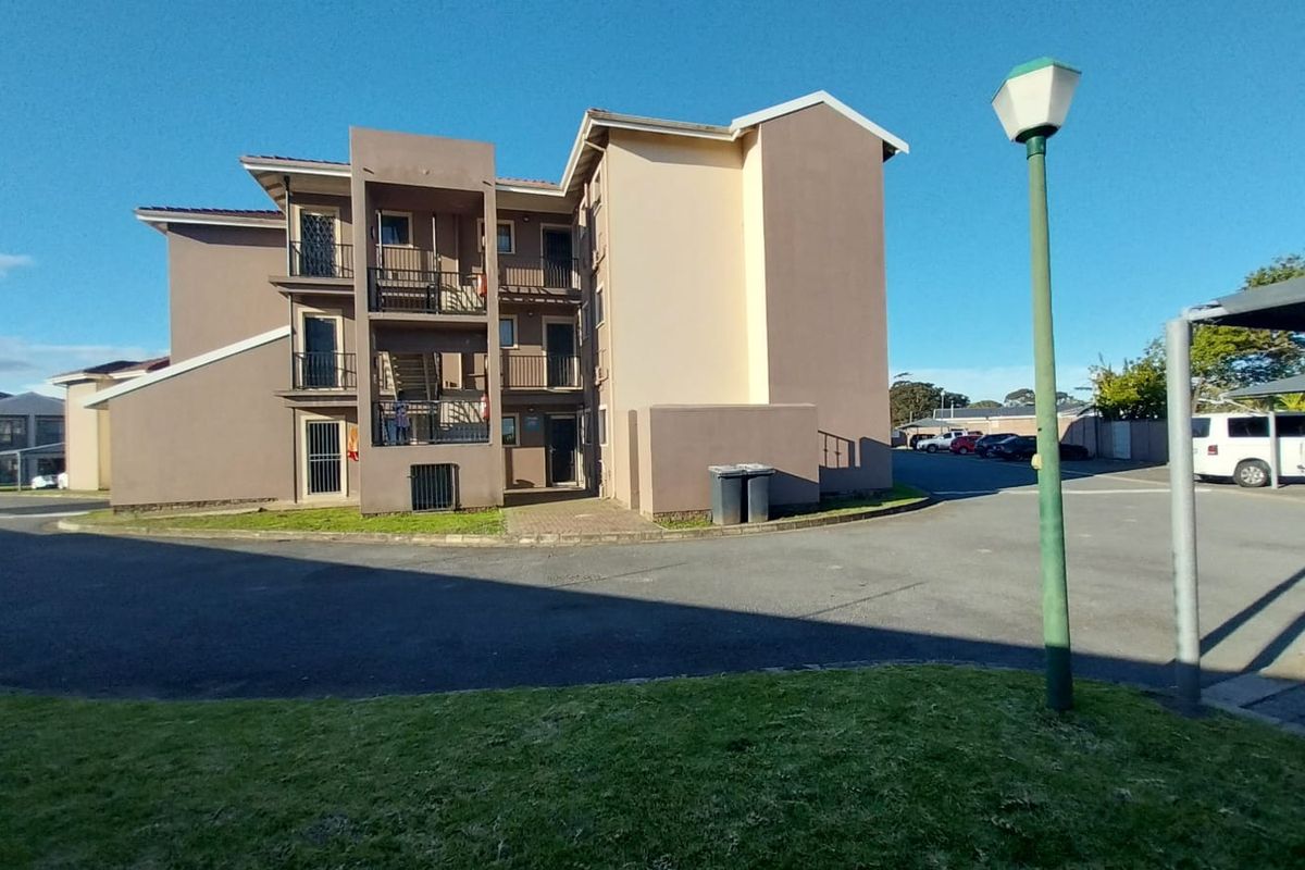 Modern 2- Bed, 2 -bath Apartment for Sale in Lennox Estate - Photo 4