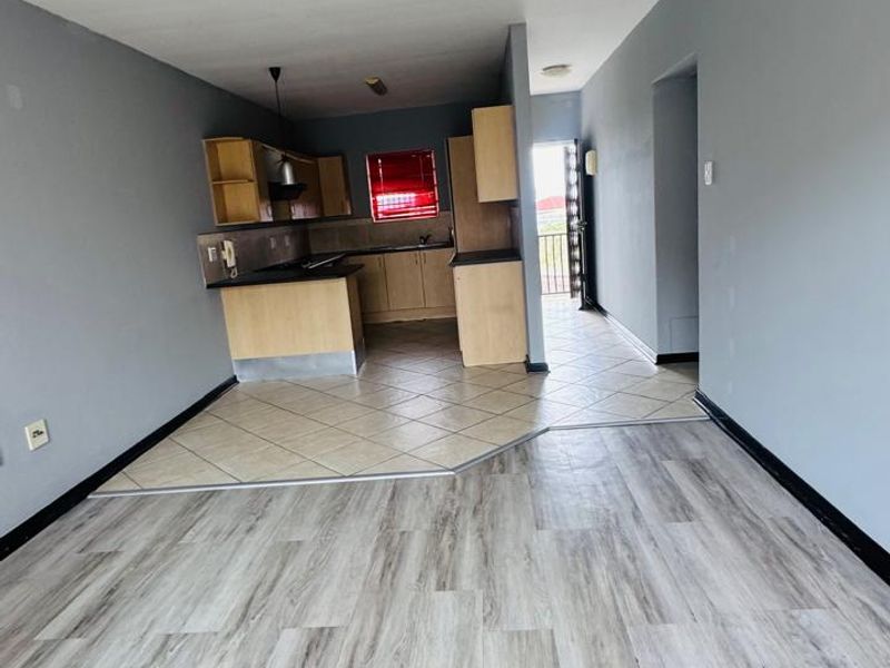 Modern 2- Bed, 2 -bath Apartment for Sale in Lennox Estate - Photo 7