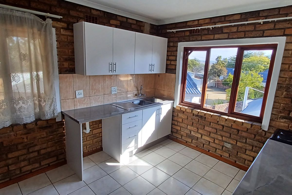 Beautiful, spacious apartment on a stunning property. - Photo 5