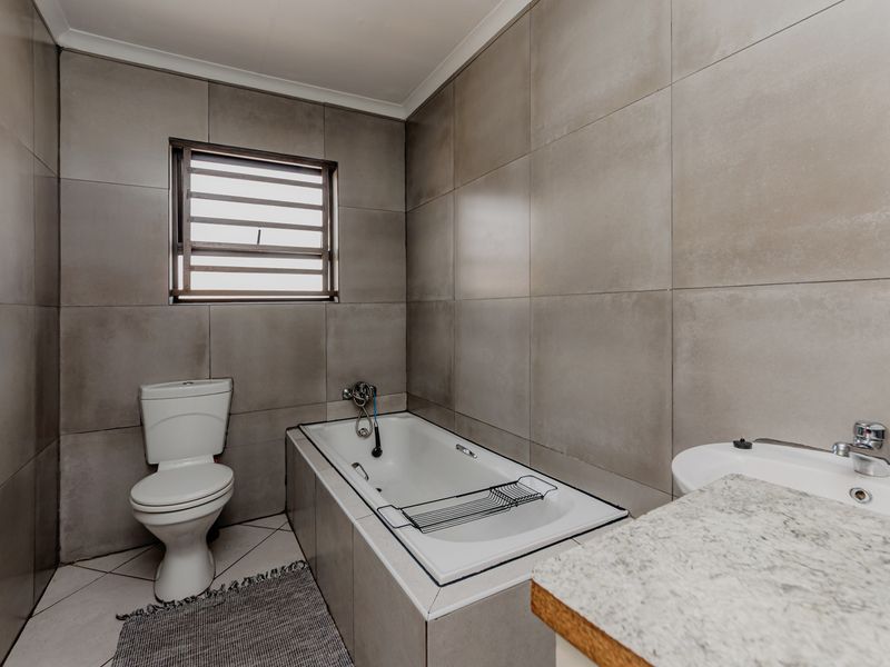 Move-In Ready 3-Bedroom Home in Mohlakeng - Photo 9