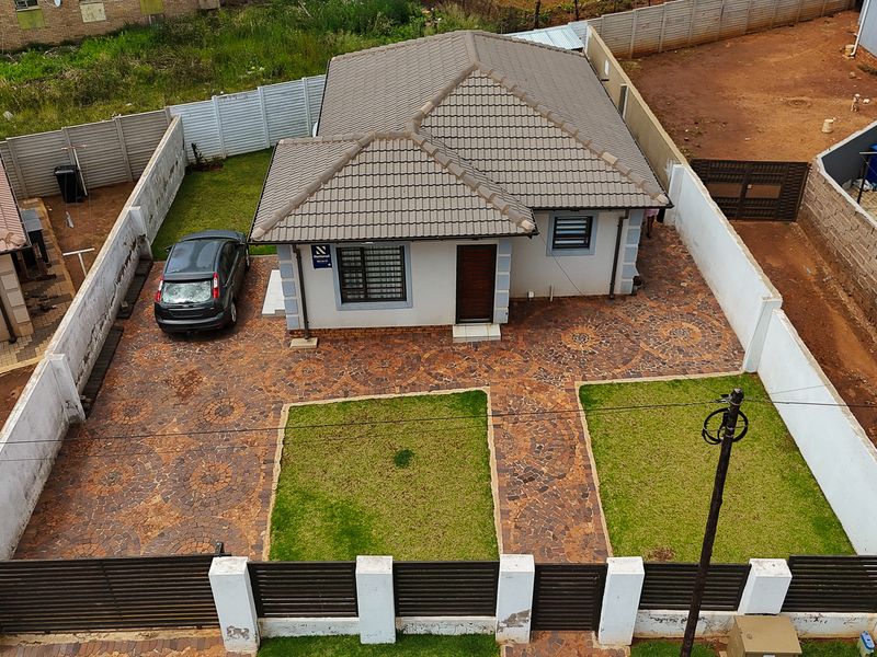 Move-In Ready 3-Bedroom Home in Mohlakeng - Photo 10