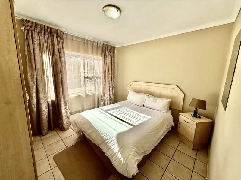 1 Bedroom Fully Furnished Townhouse o Let - Photo 4