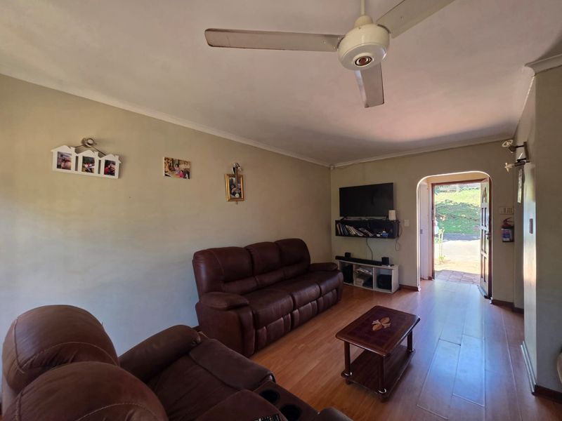 Cozy 2-Bedroom Duplex in a Secure Setting - Photo 8