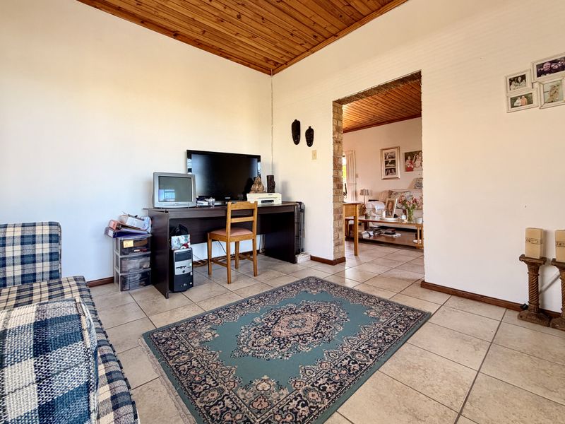 Your Ideal Family Home in the Heart of Onrus - Photo 8