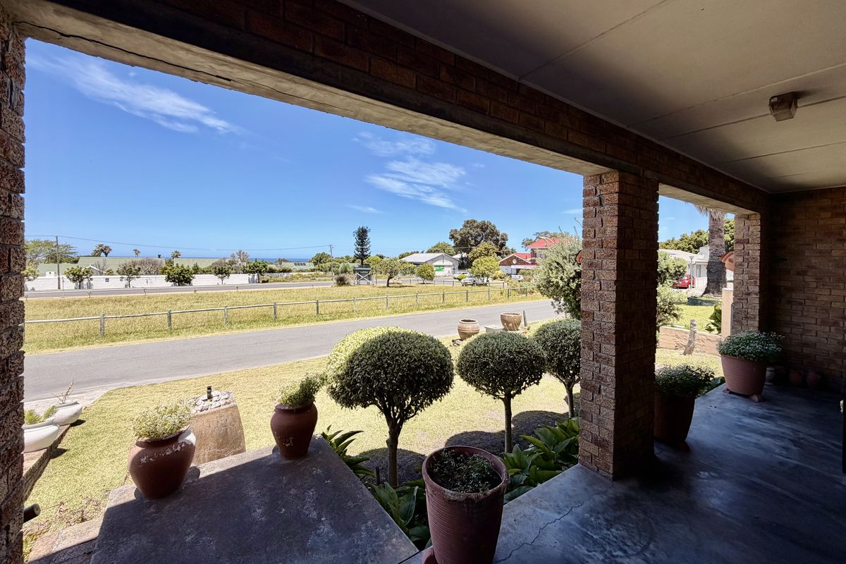 Your Ideal Family Home in the Heart of Onrus - Photo 5
